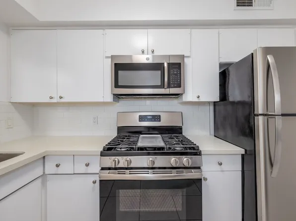 643 S. Thornhill Road, 643 S Thornhill Rd #5, Palm Springs, CA 92264