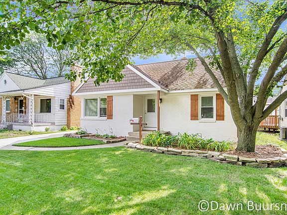 3rd image of 1708 Tamarack Ave NW