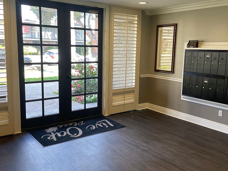 Main Entrance In Lobby
