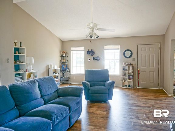 5th image of 3552 Pepper Ridge Dr