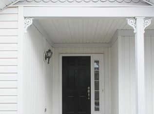 251 Nighthawk Dr, Monroe Township, NJ