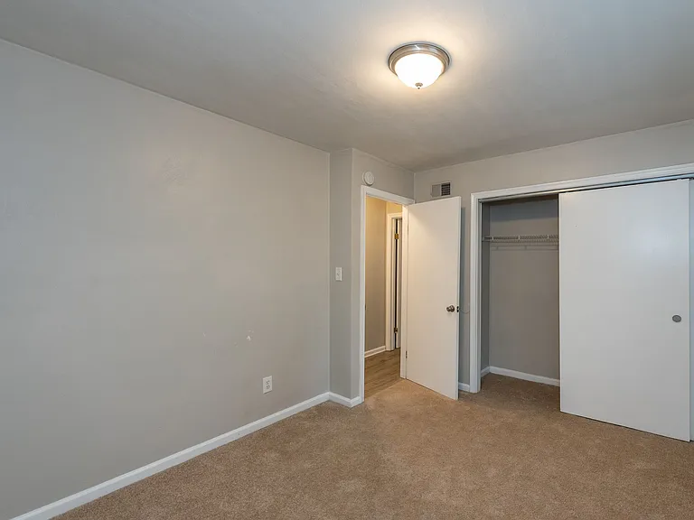 Pelican Dock Apartments — Photo 11