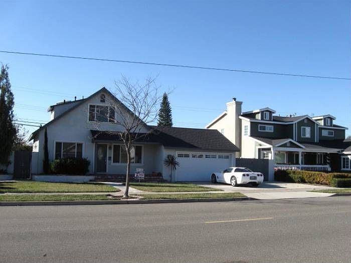 Frontage w/ RV Parking