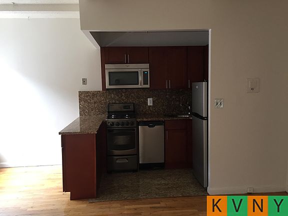 2nd image of 160 Bleecker St APT 3FW