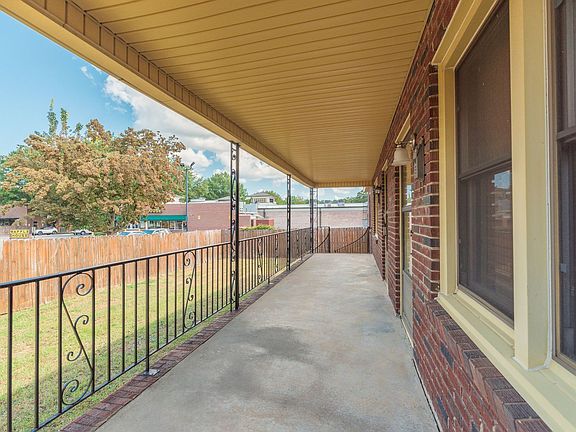 4th image of 315 Georgia Ave