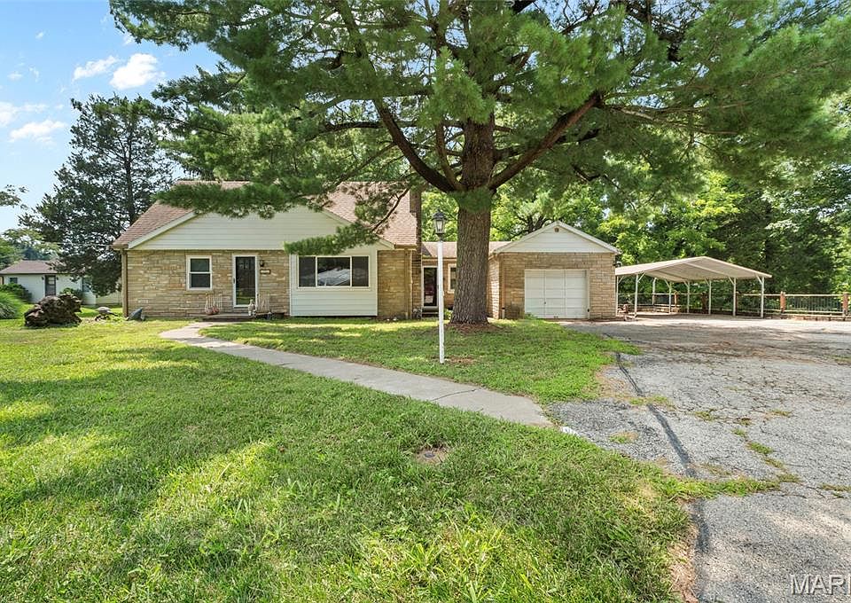 1st image of 326 Hollywood Heights Rd