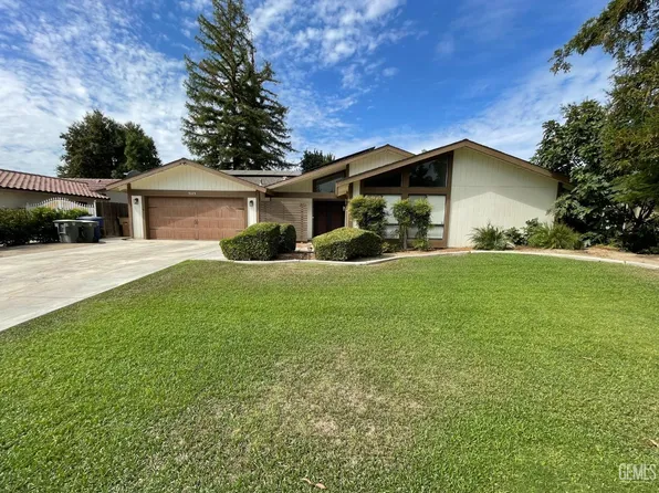 3113 Harrogate Ln, Bakersfield, CA 93309
