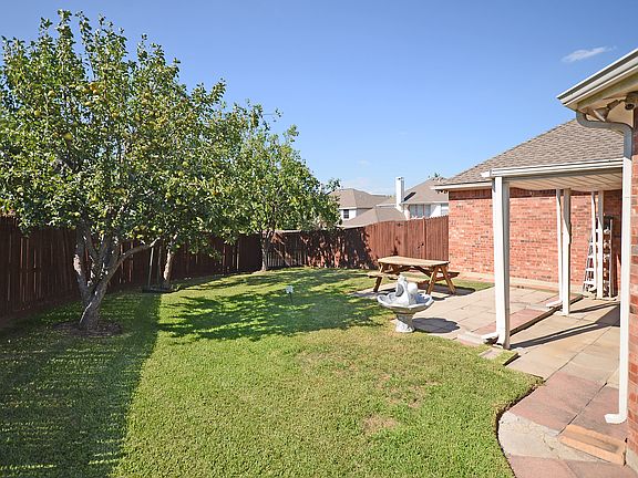 4th image of 401 Crestview Point Dr