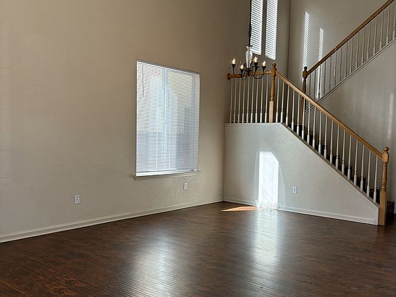 3rd image of 3833 Silvana Ln