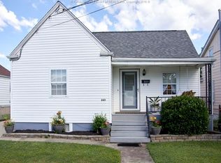 331 18th St, Dunbar, WV 25064