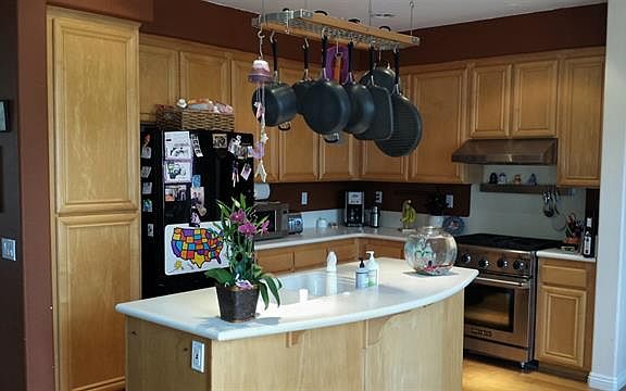 3rd image of 2595 Saddleback St