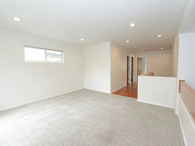 264 Dailey Ave #15 — Photo 16