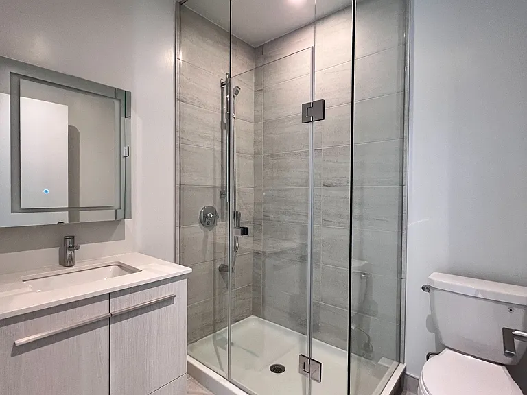 8 Cumberland St #3802 — Photo 30
