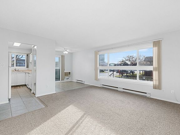 2nd image of 1685 Ufton Ct #114