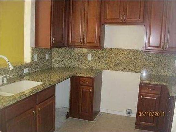 4th image of 5803 Hampton Hills Blvd