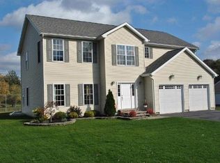961 Frieda St, Bensalem, PA 19020