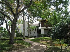 1st image of 109 Amistad St