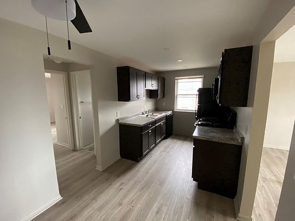 3rd image of 445 Englewood Ave APT 4