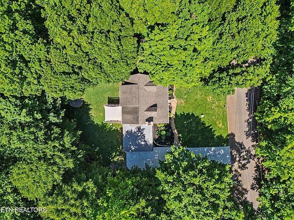 3rd image of 4317 Deer Run Dr