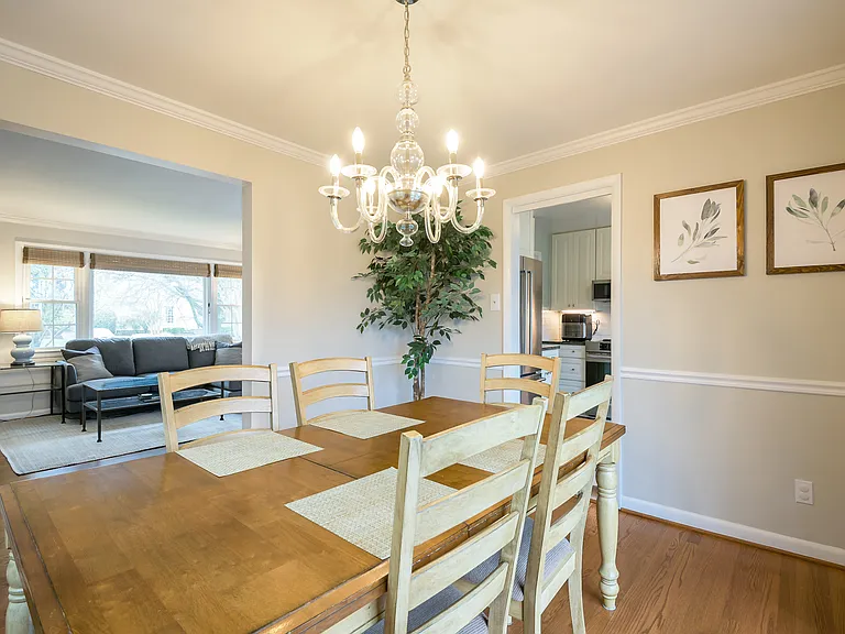 407 Russell Rd — Photo 14