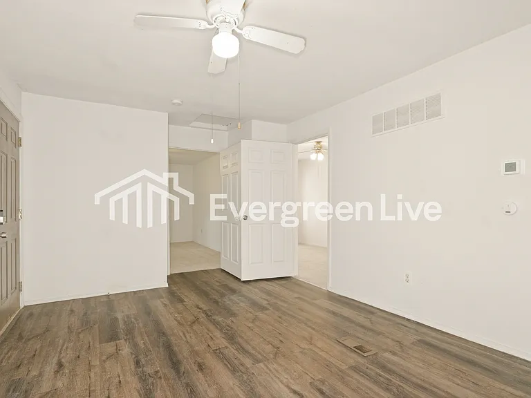 9064 Patrick Dr — Photo 5