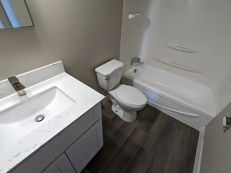 27 Kleisinger Cres — Photo 6