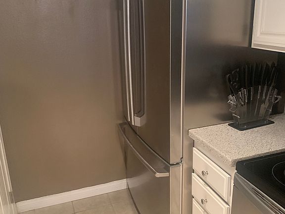 4th image of 3034 Knollwood Ave