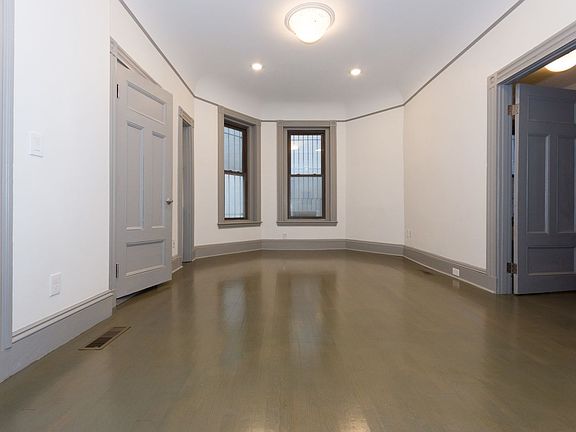 4th image of 11 Belvidere St APT 4