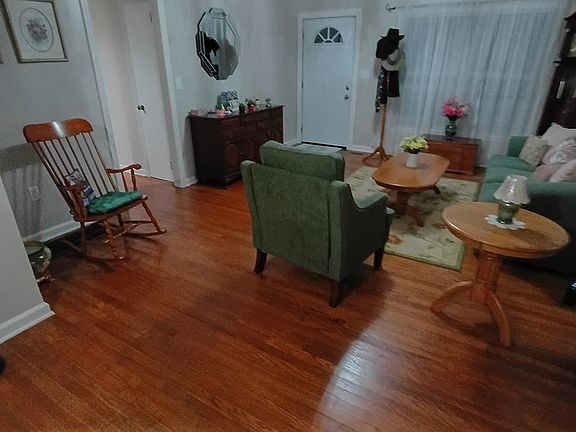 3rd image of 733 Bell Creek Rd