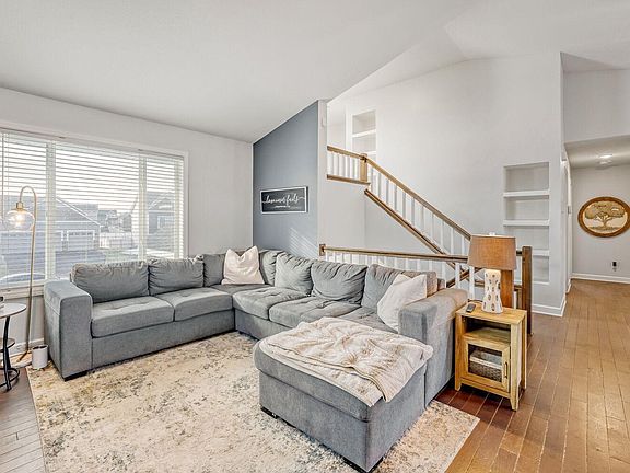 3rd image of 17821 Essex Ln