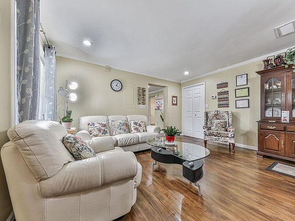 5th image of 3605 Shallowford Rd