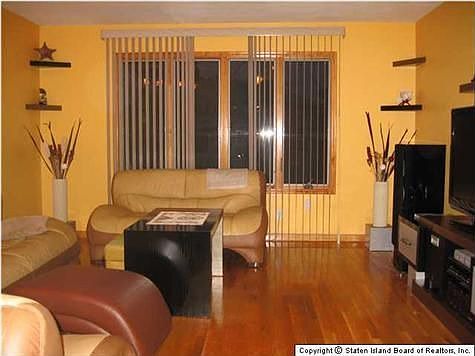 5th image of 102 Seaview Ave