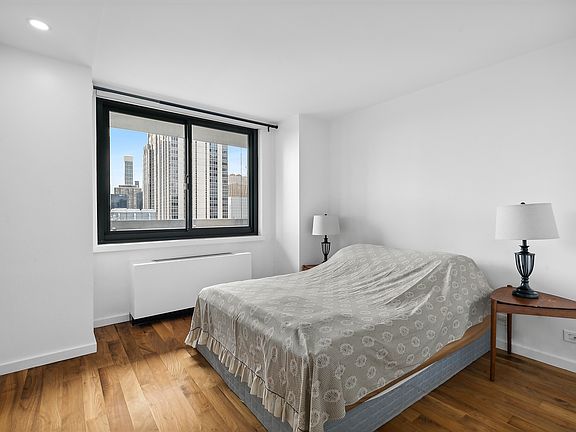 3rd image of 515 E 72nd St APT 21E