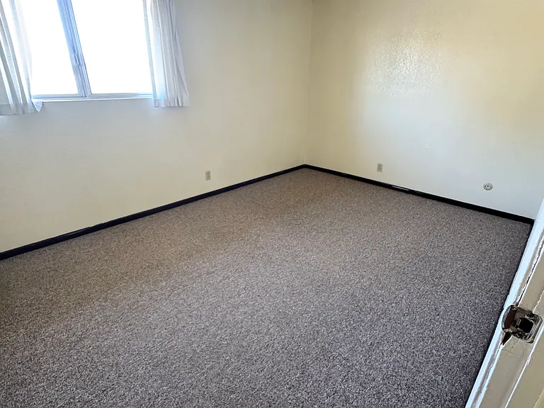 72 H St #3 — Photo 4