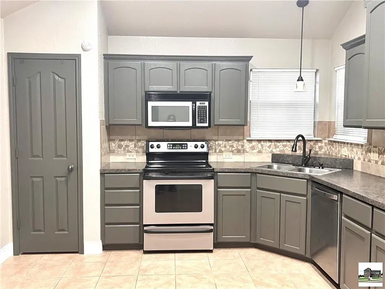 4501 Lauren Mackenzie Dr — Photo 11