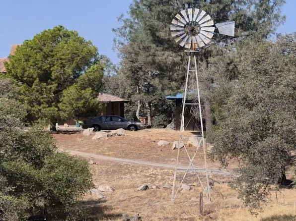 31148 Hogans Mountain Rd, Coarsegold, CA 93614