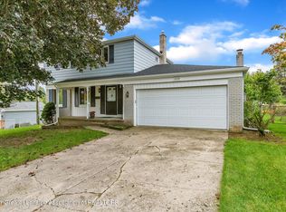 2228 Ridgeline Dr, Lansing, MI 48912