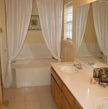 Master Bath (partial pic)