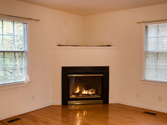 5th image of 3220 Sherwood Bluff Cir