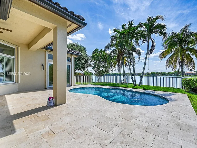 512 NW 120th Dr — Photo 35