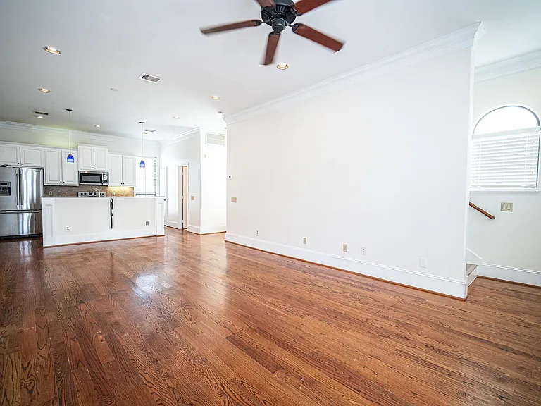 3119 Fairdale Oaks E — Photo 14