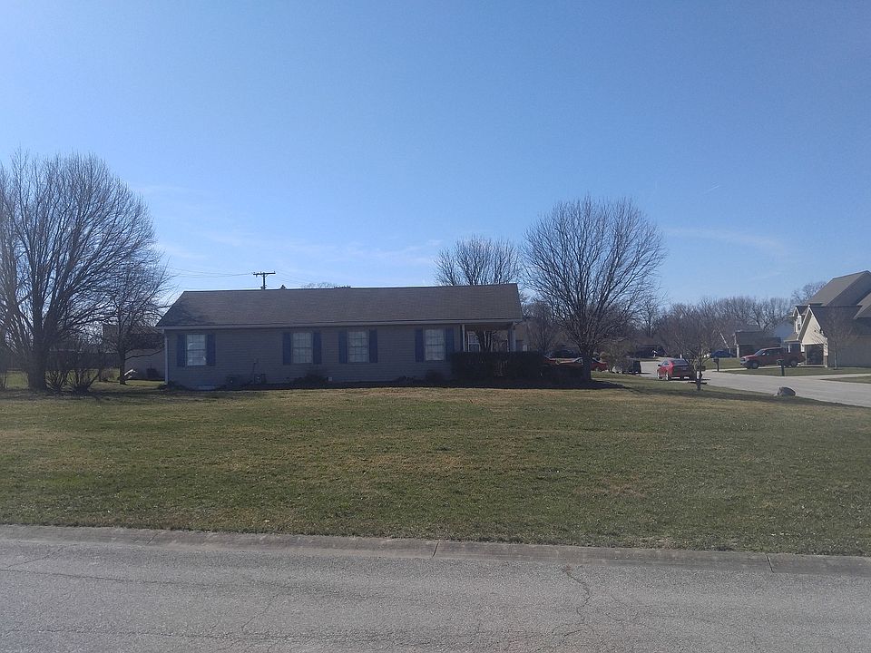 2nd image of 414 E Maple St