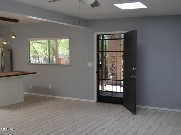 9159 E Broadway Blvd, Tucson, AZ 85710