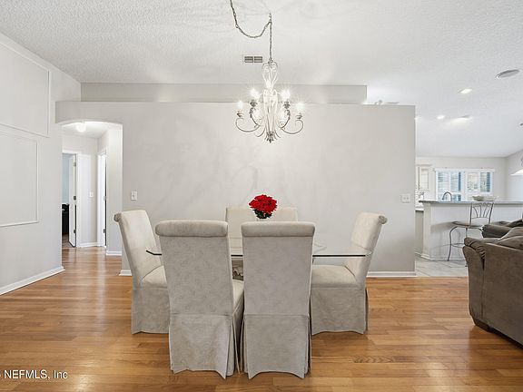 4th image of 12559 LAKE GARDENS Drive