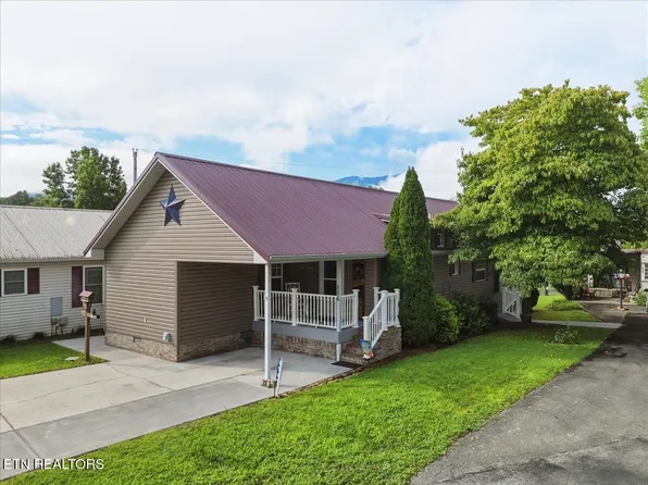 856 Peacock Ridge Dr, Townsend, TN 37882