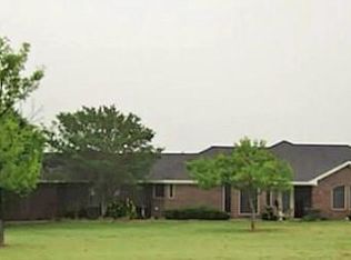 6172 Canyon Rd, Sanger, TX 76266