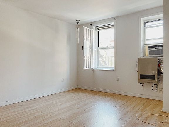 3rd image of 220 1st Ave #3A