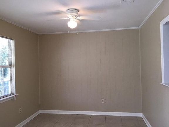 4th image of 2717 Lake Mary St