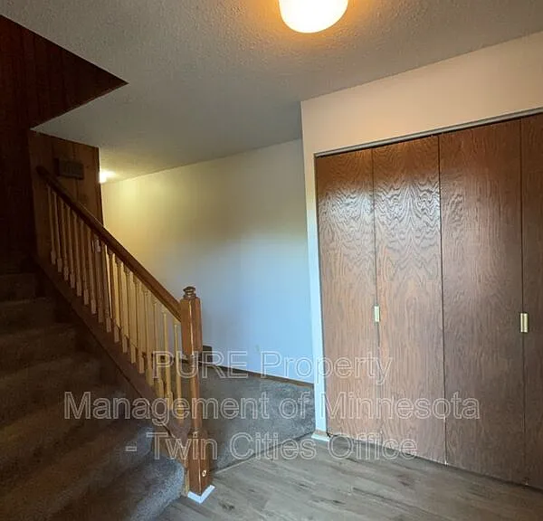 1514 N Timber Rdg — Photo 3