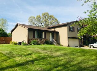 400 Barons Rd, Springfield, IL 62704